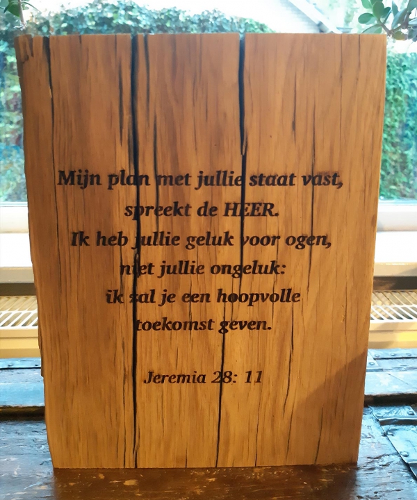 bijbeltekst op hout Woodywork